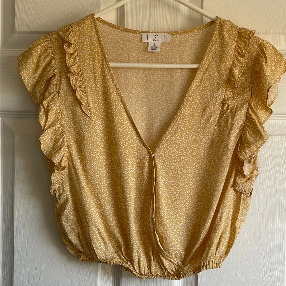 Ivy & Main Ruffle Sleeve Crop Top - Picture 1 of 7